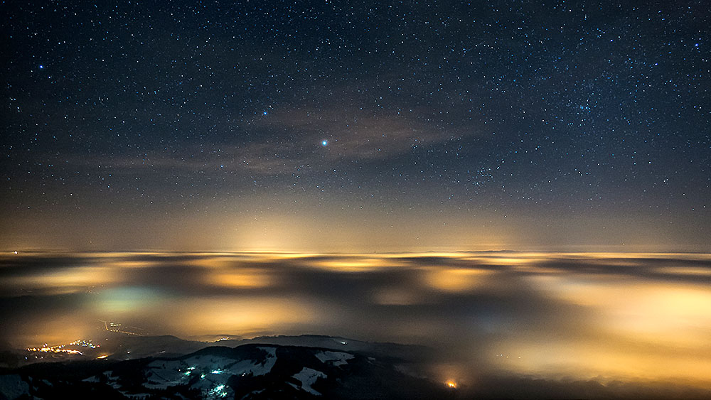 Von der schwarzen Teilchensuppe zum Galaxien-Meer: Das Universum (Bild: Alessandro Della Bella)