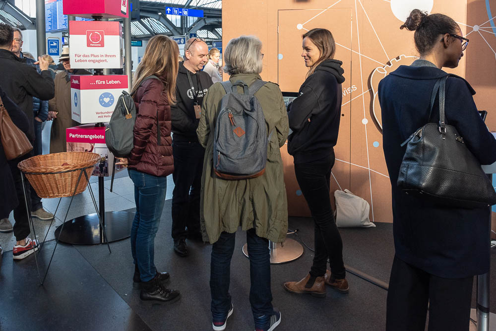 Mathias Allemand and Mirjam Stieger demonstrate how PEACH works, which provides personality intervention through a smartphone app.