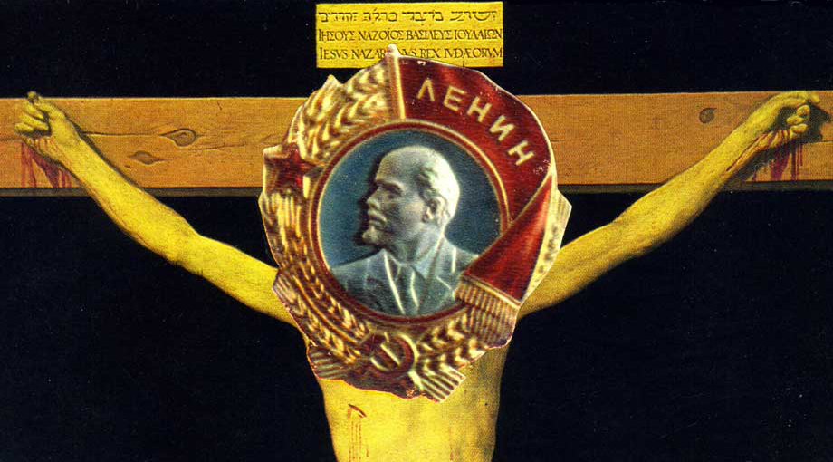 Kreuz mit Leninbild, das Kopf von Jesus überdeckt
