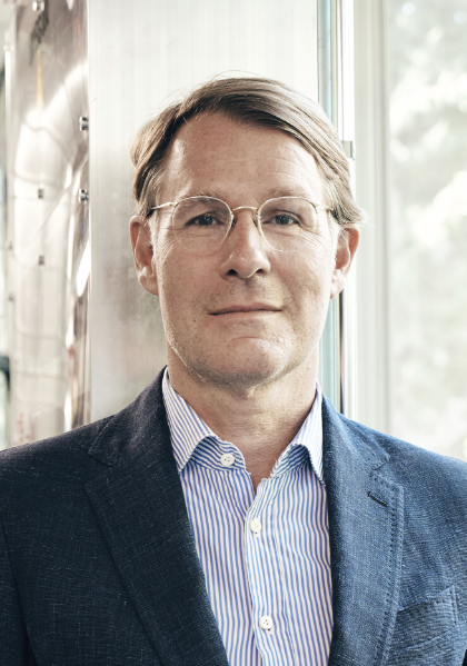 Porträt_Simon Hoerstrup.png