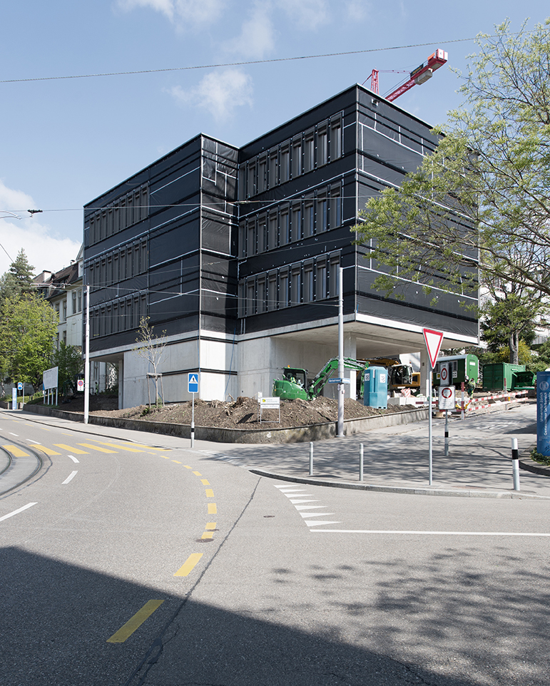 Der Neubau an der Gloriastrasse 28 ist die neue Heimat des Instituts für Medizinische Mikrobiologie. (Bild: zVg)