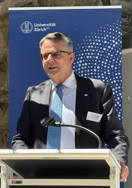 Michael Schaepman speaking at the Embassy Event in Sydney