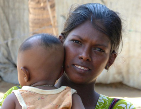 Junge Vedda-Mutter mit Kind