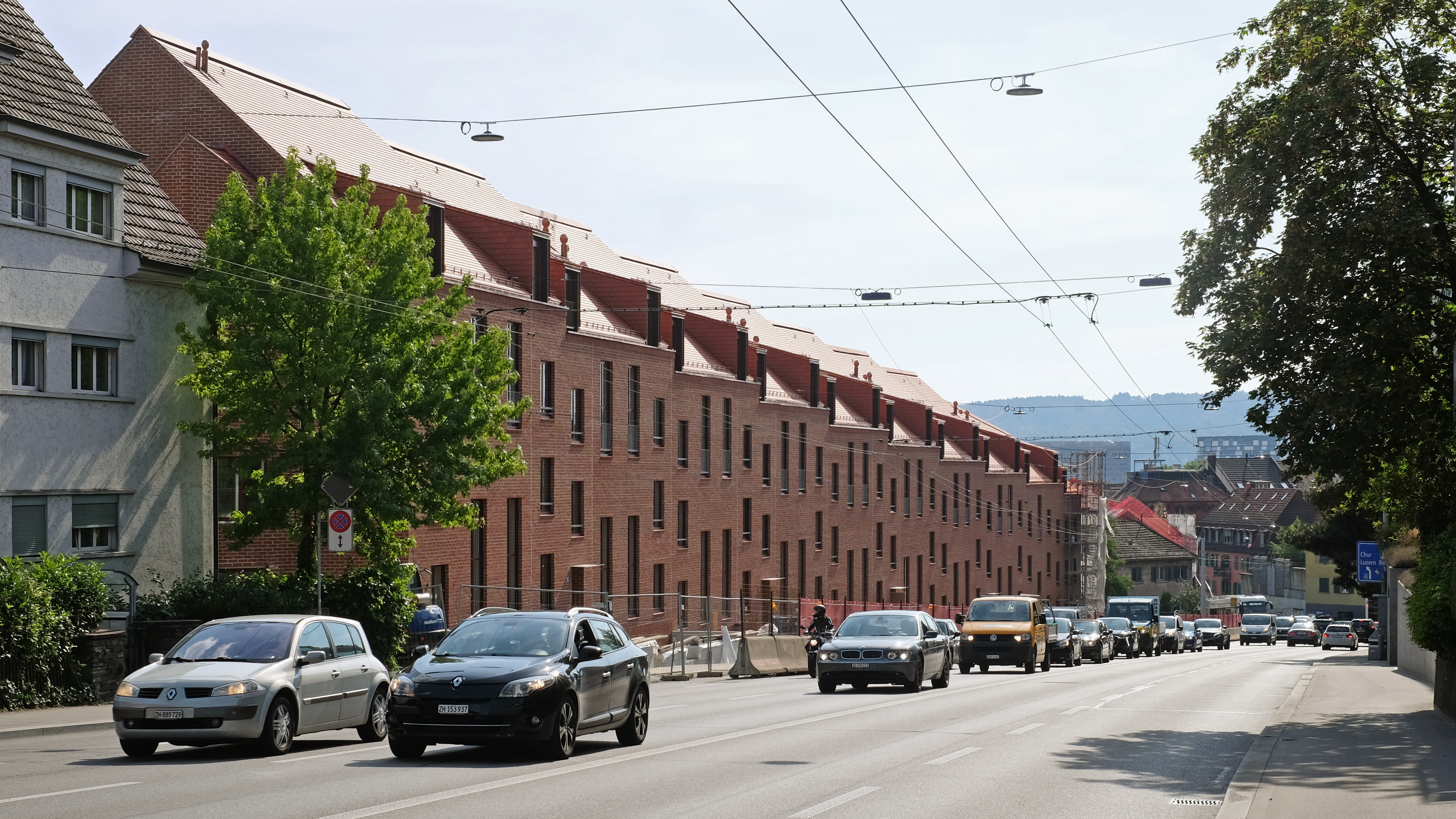 Das Studierendenwohnhaus Rosengarten, von der Bucheggstrasse her gesehen.