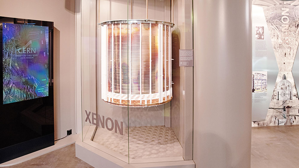 <p>Der XENON-Detektor war mit 3,2 Tonnen fl&uuml;ssigem Xenon gef&uuml;llt und bis 2018 in Betrieb.</p> (Bild: Science Exploratorium UZH)