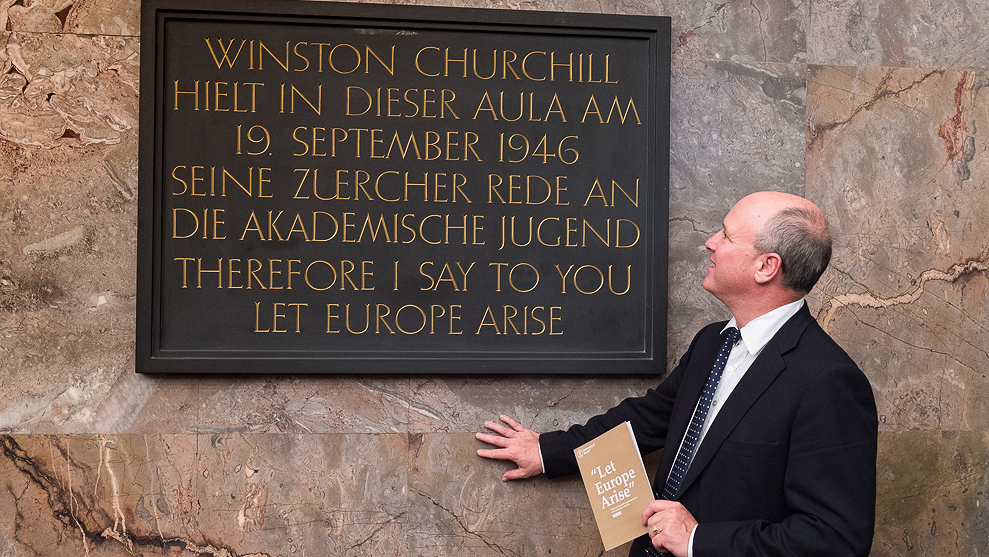 Randolph Churchill und Gedenktafel